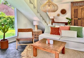 Villa, Terrace | Minibar, in-room safe, free WiFi, bed sheets - The White Villas Ubud (Ubud)