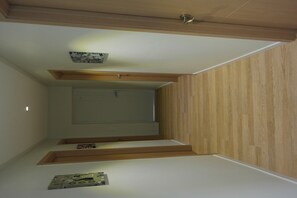 Hallway - Agit Guesthouse (Seoul)