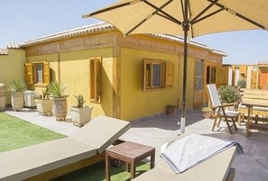 Chalet Deluxe, accessible aux personnes à mobilité réduite, vue jardin | Literie de qualité supérieure, coffres-forts dans les chambres