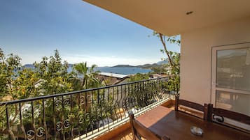 Superior Apartment, 2nd Floor, 1 Bedroom, Sea wiev | Balkon