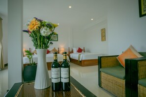 Suite | Living room | 32-inch flat-screen TV with satellite channels, TV - Nagara Angkor Boutique Hotel (Siem Reap)