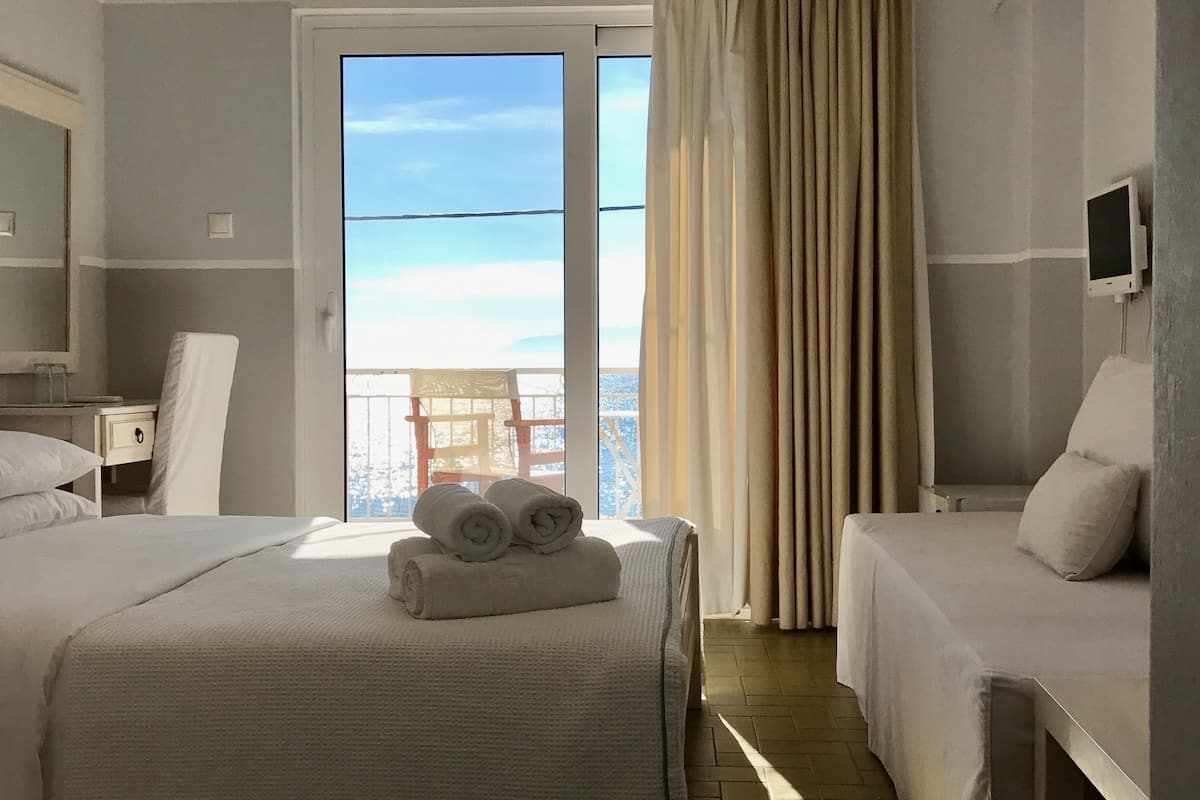 classic double room, sea view | beach/ocean view