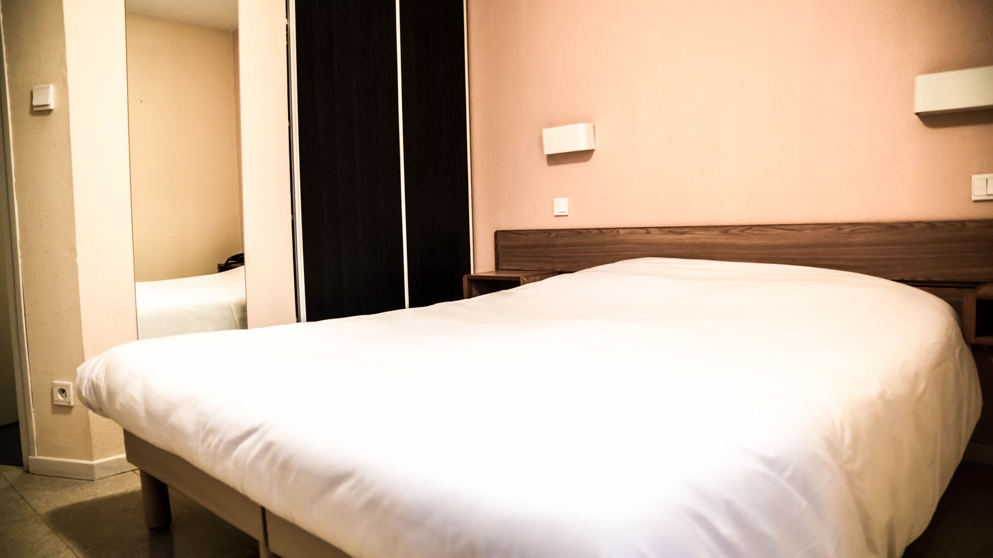 classic double room | in-room safe, desk, soundproofing, free cots/infant beds