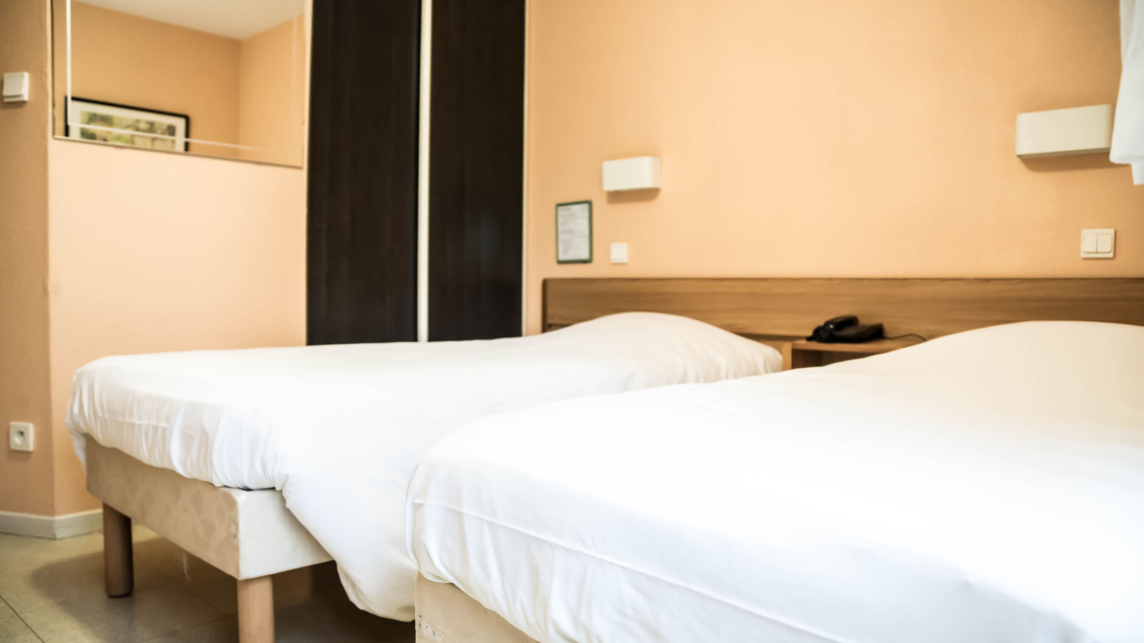 classic twin room | in-room safe, desk, soundproofing, free cots/infant beds