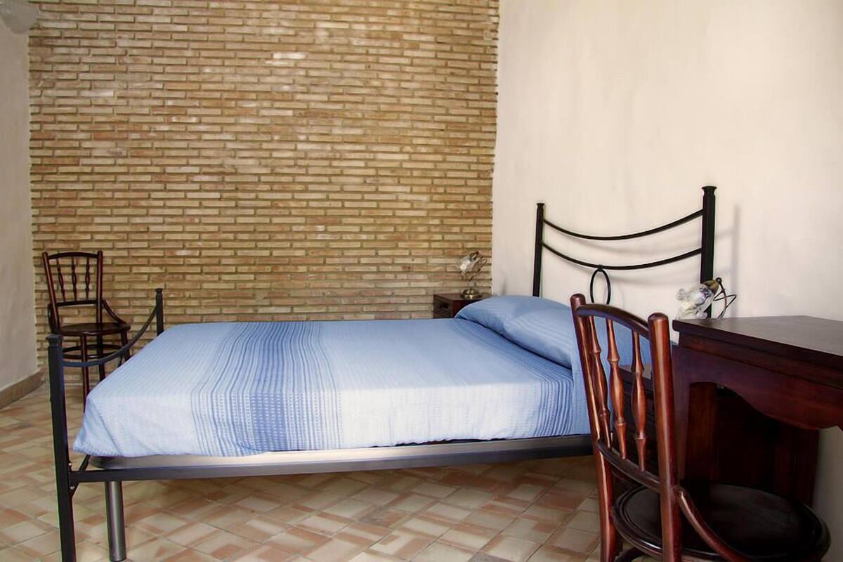Double Room | Minibar, in-room safe, desk, cribs/infant beds