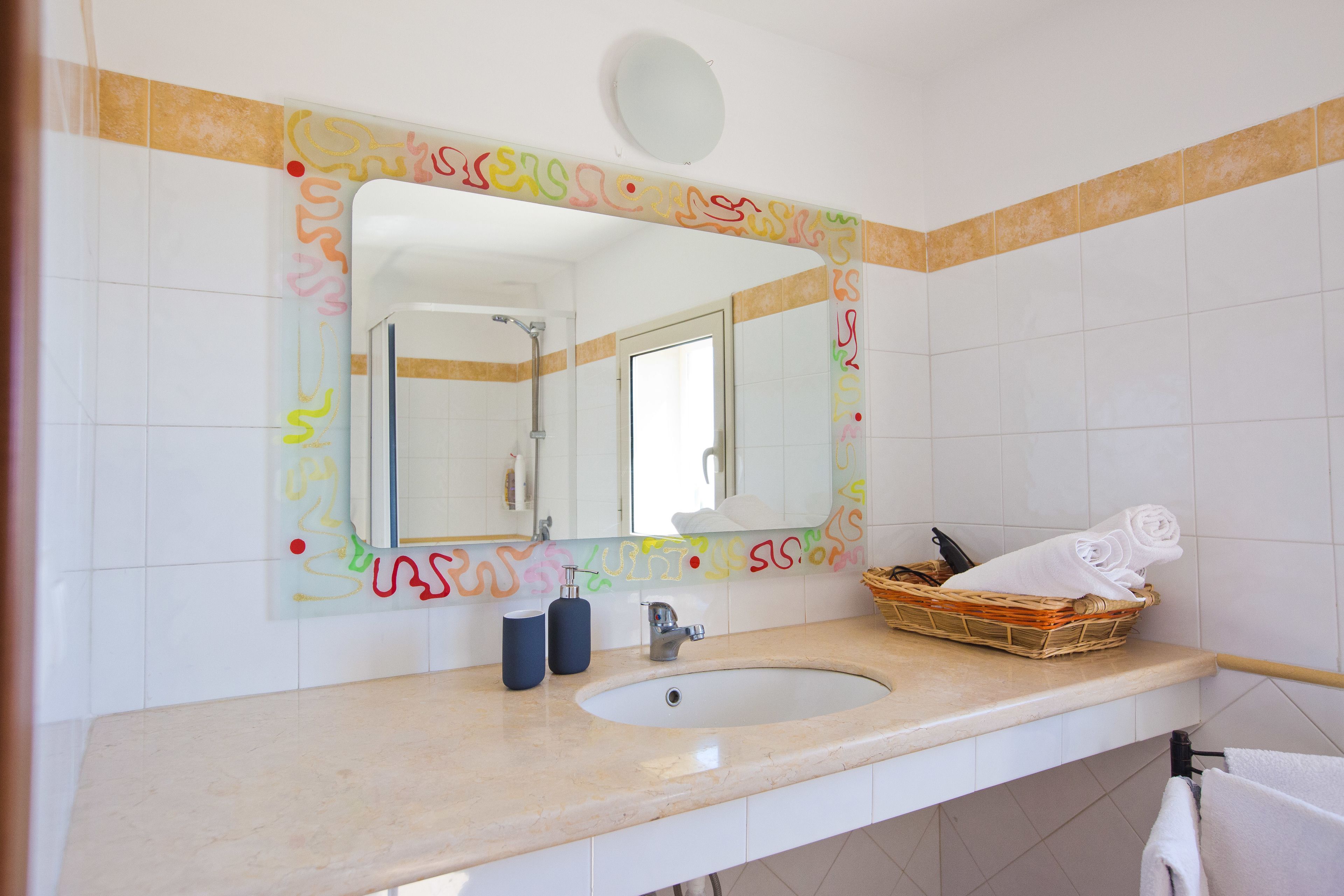 Standard Triple Room, Hill View | Bathroom | Shower, free toiletries, hair dryer, towels