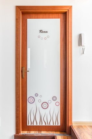 Standard Twin Room (Private External Bathroom) | Frette Italian sheets, down duvets, free WiFi - Il Paesino (Licodia Eubea)