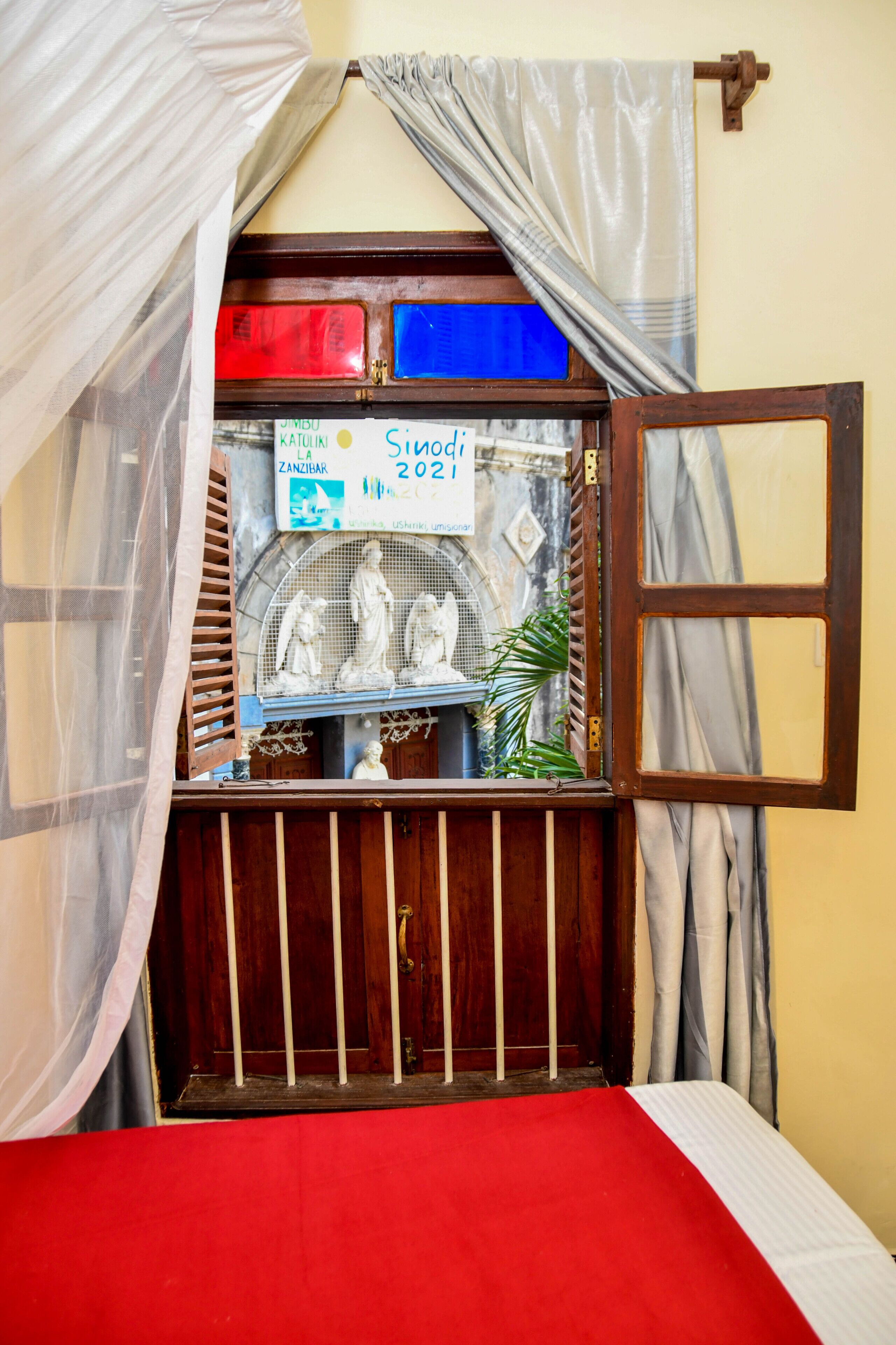 family suite | premium bedding, minibar, in-room safe, desk