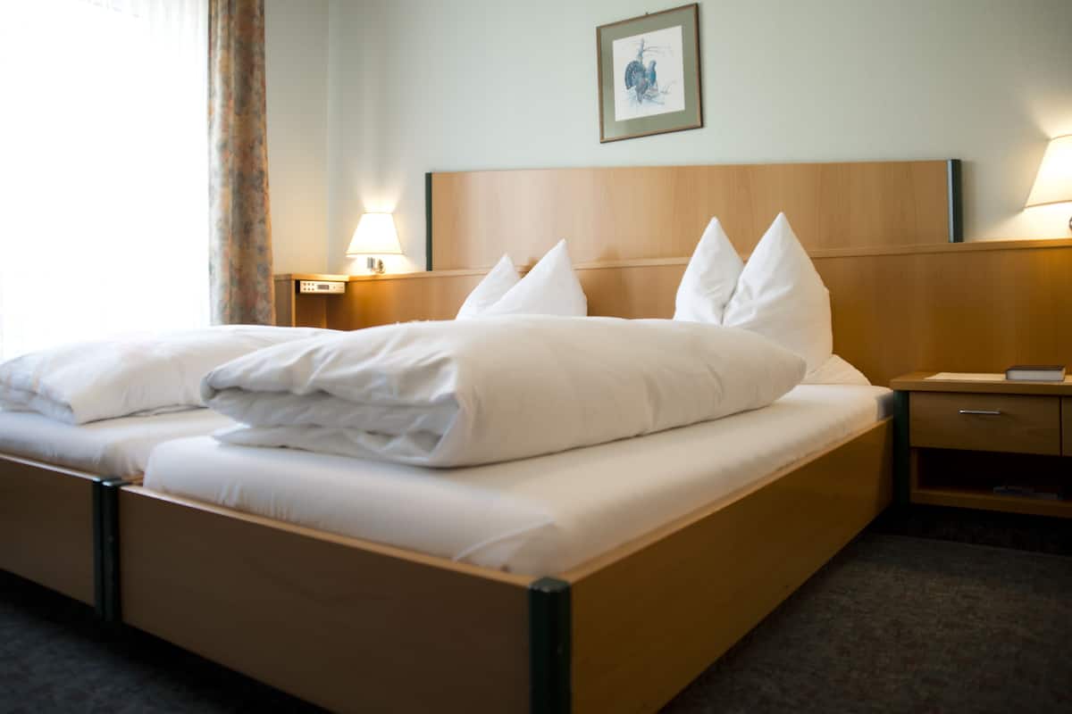 in-room safe, desk, laptop workspace, soundproofing