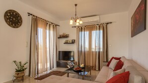 Lobby sitting area - Elpidis Villa (Faistos)