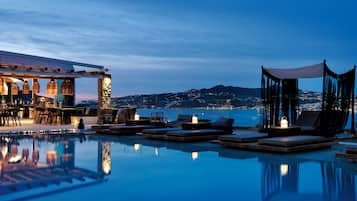 2 piscines extérieures, cabanons gratuits, parasols de plage