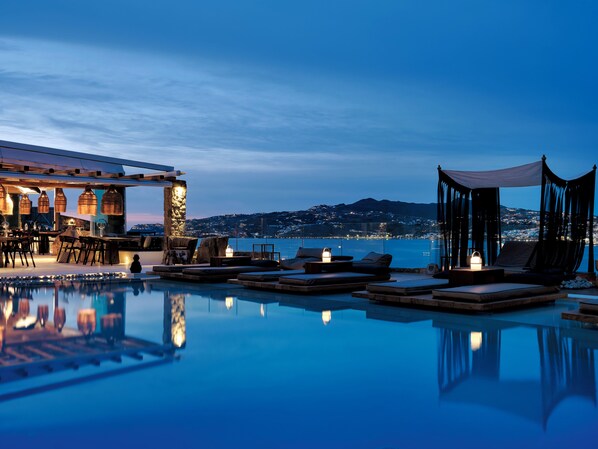 2 outdoor pools, open 9:00 AM to 7:00 PM, free cabanas, pool umbrellas - Mykonos No5 (Mykonos)