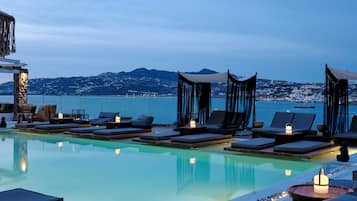 2 outdoor pools, open 9:00 AM to 7:00 PM, free pool cabanas