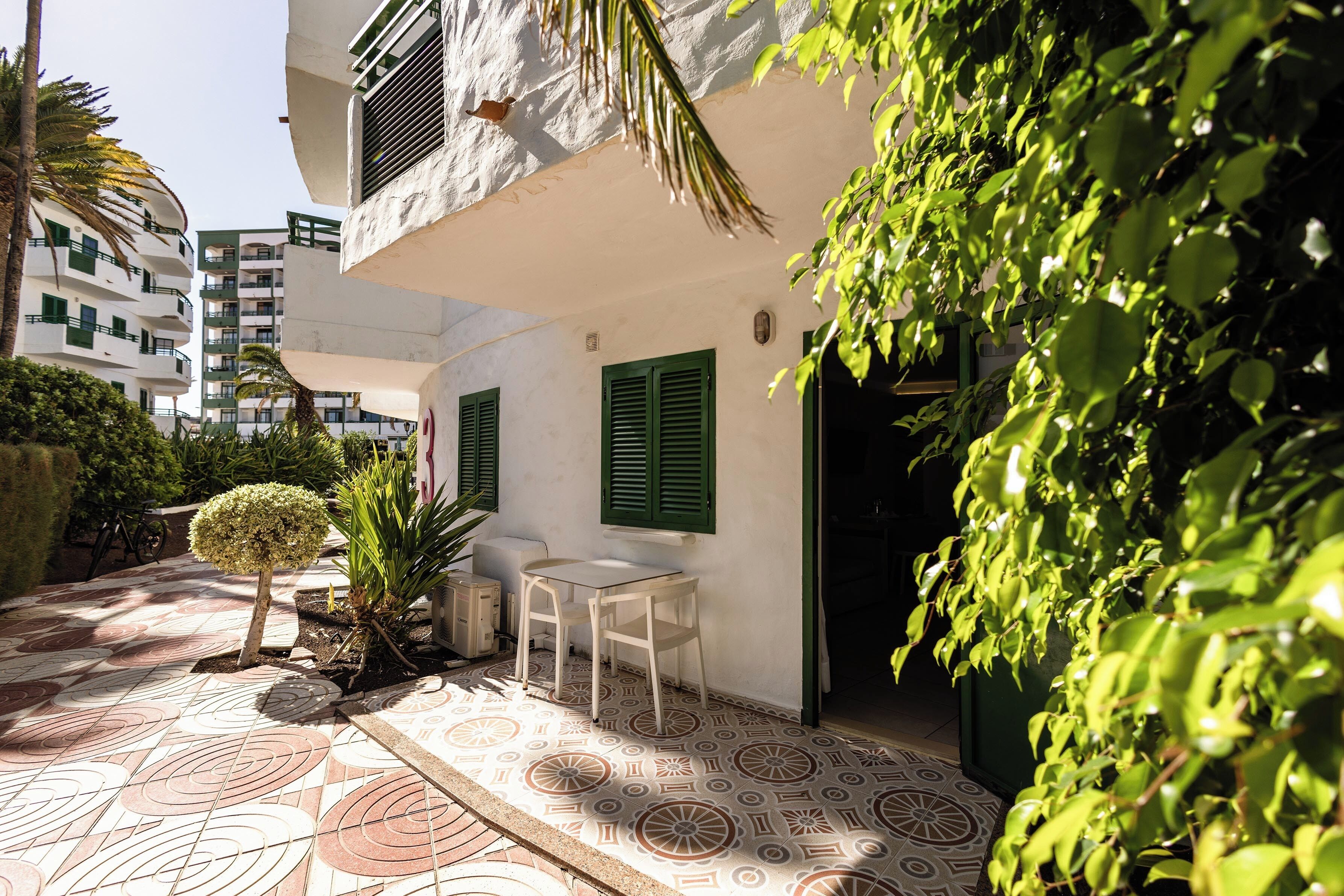 in-room safe, desk, blackout curtains, free wifi