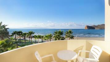 Sea-view apartment: Beach-Front | Memory-foam beds, in-room safe, soundproofing, iron/ironing board