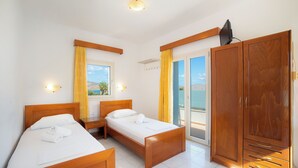 Studio, Sea View