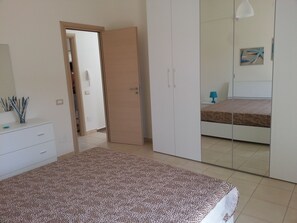 Exclusive-Haus, 2 Schlafzimmer, 2 Bäder, Meerblick | 2 Schlafzimmer, Bügeleisen/Bügelbrett, Babybetten, kostenloses WLAN