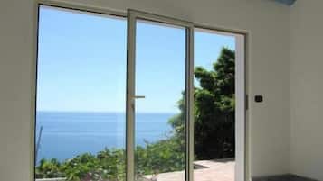 Superior Apartment, 1 Bedroom, Ocean View, Oceanfront | View from room
