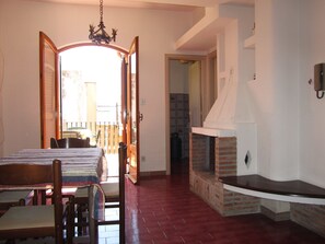 Appartement Romantique, 1 chambre, vue ville | Coin séjour