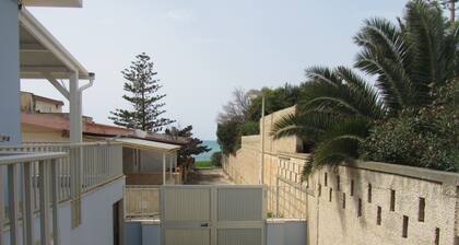 Come In Sicily - Beachfront House