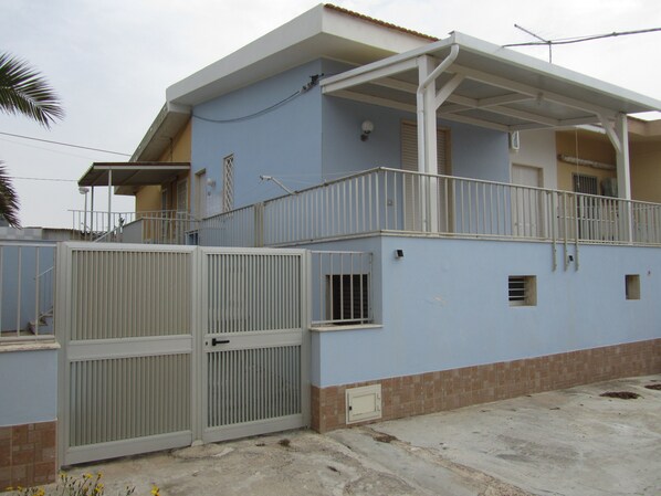 Comfort House, 1 Bedroom, Kitchen, Partial Sea View | Exterior