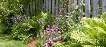 Antique Slumber Old Town Bed & Breakfast