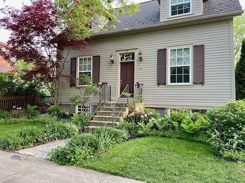 Antique Slumber Old Town Bed & Breakfast