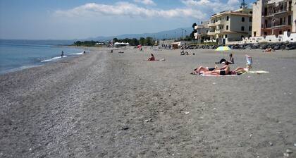 Comeinsicily - Rocce Nere