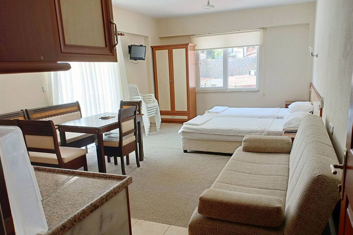 Apartment, Kitchen (1+1) | Desk, soundproofing, WiFi (free), bed sheets