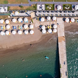 Plage privée, navette gratuite vers la plage, chaises longues, parasols
