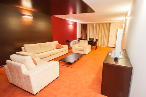 Living room - Hotel Maxim (Bozava)