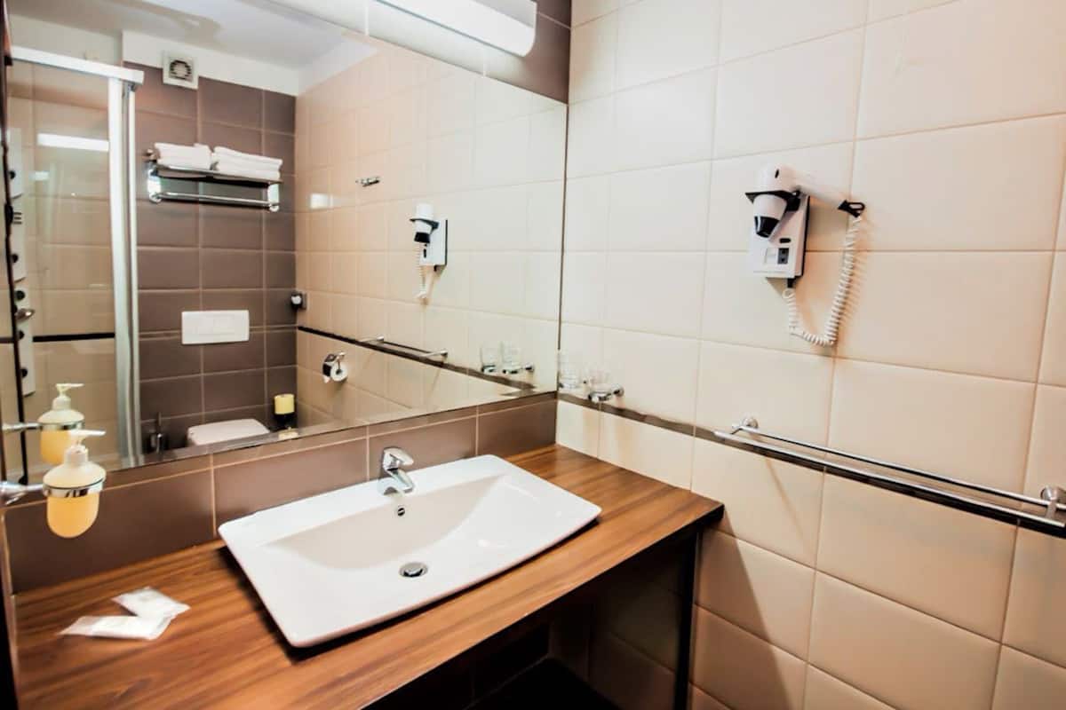 Executive Süit, Balkon, Deniz Manzaralı | Banyo lavabosu