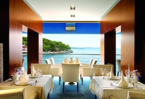 Tempat makan outdoor