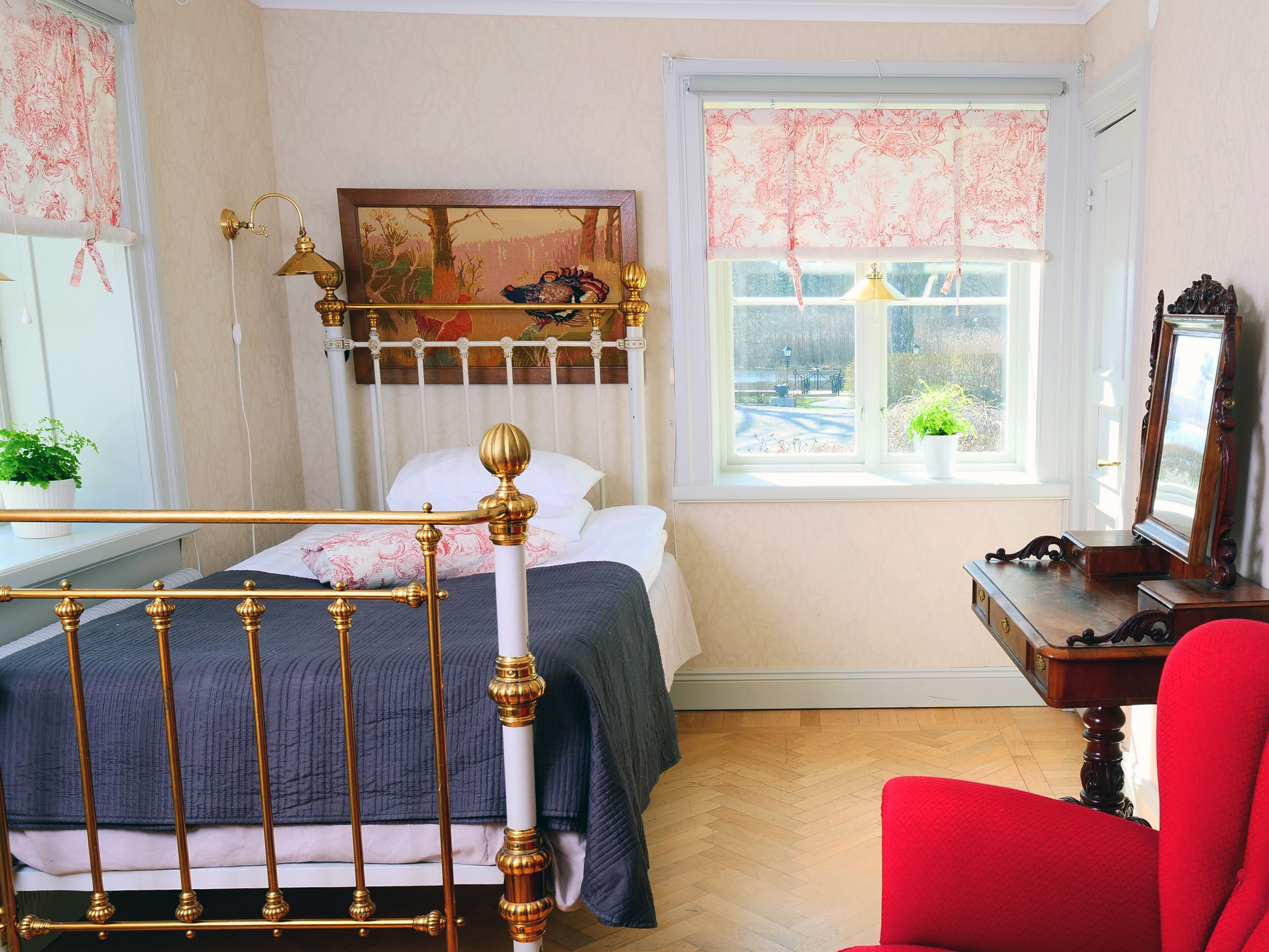 Wifi gratis y ropa de cama 