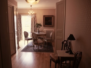 Junior Suite, 1 Bedroom | 1 bedroom, free WiFi, bed sheets