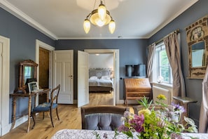 Junior Suite, 1 Bedroom | 1 bedroom, free WiFi, bed sheets