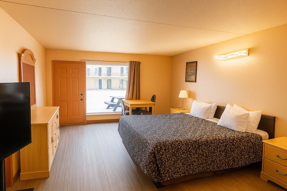 Classic-Zimmer, 1 King-Bett | Zustellbetten, kostenloses WLAN