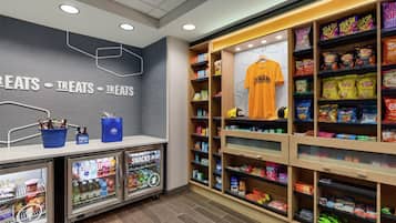 Snack bar