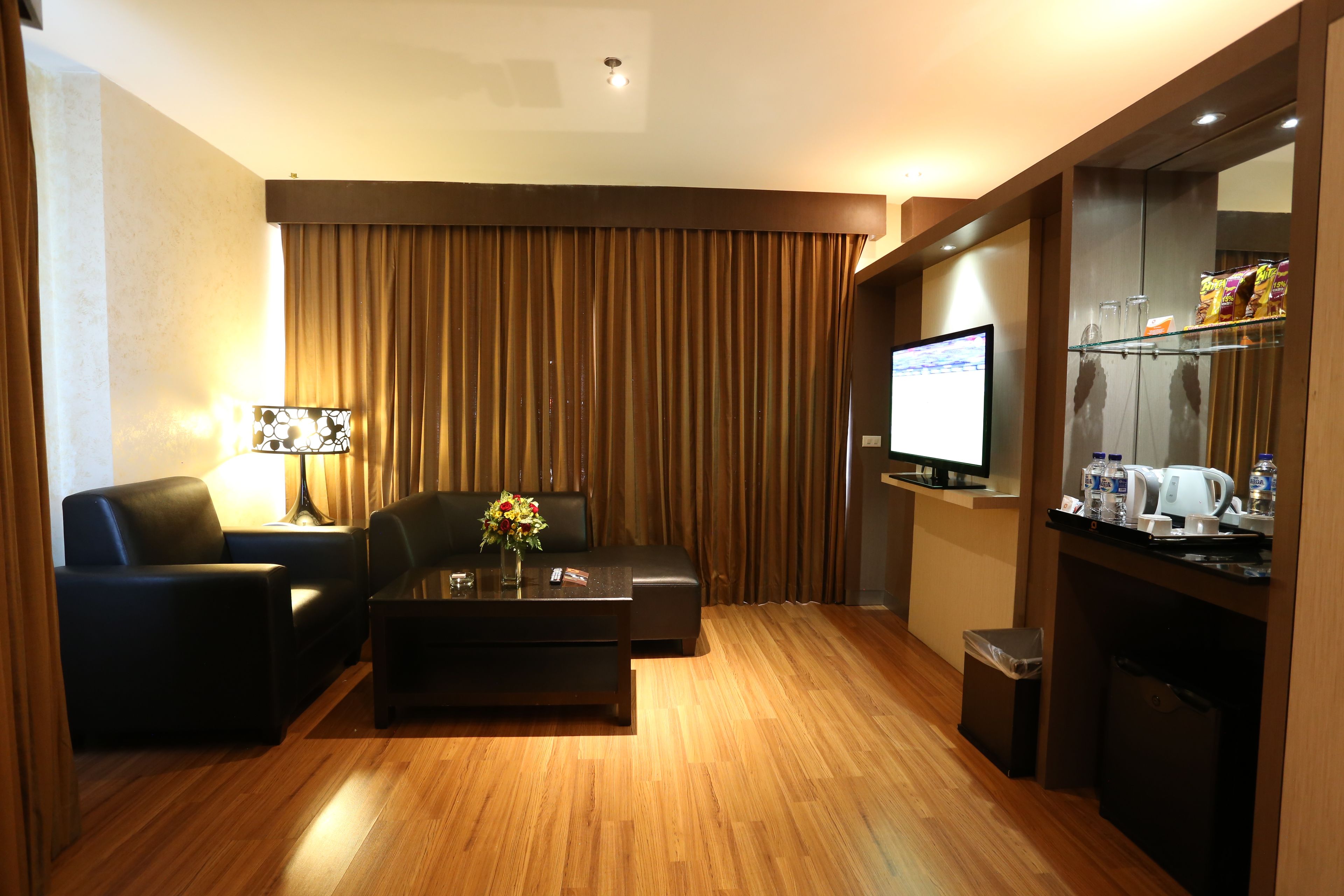 Suite | Minibar, in-room safe, desk, soundproofing