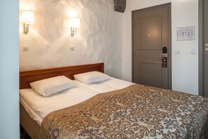 Minibar, in-room safe, desk, free cots/infant beds - Three Crowns Residents (Tallinn)