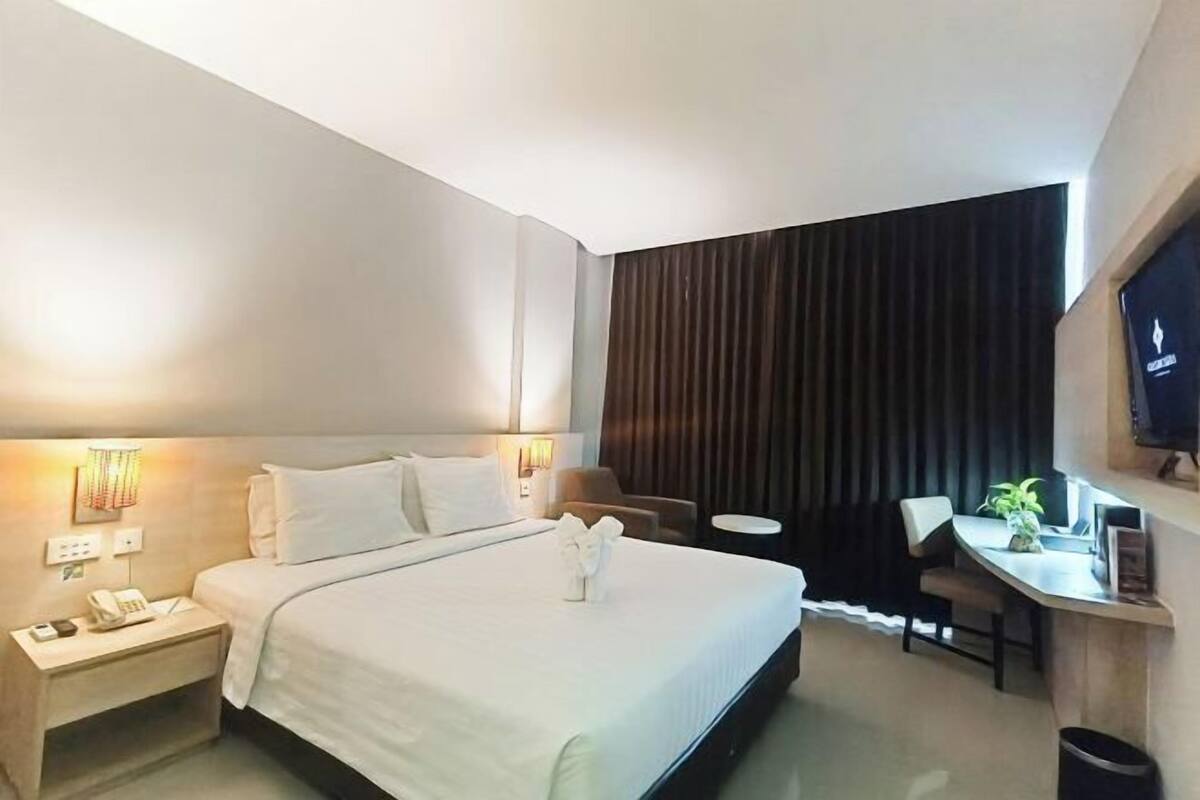 In-room safe, free WiFi, bed sheets, wheelchair access