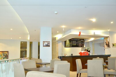 Grand Cakra Hotel