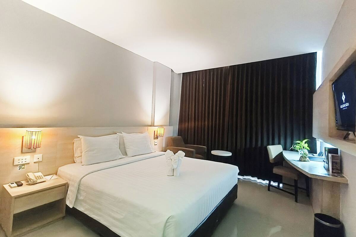 In-room safe, free WiFi, bed sheets, wheelchair access
