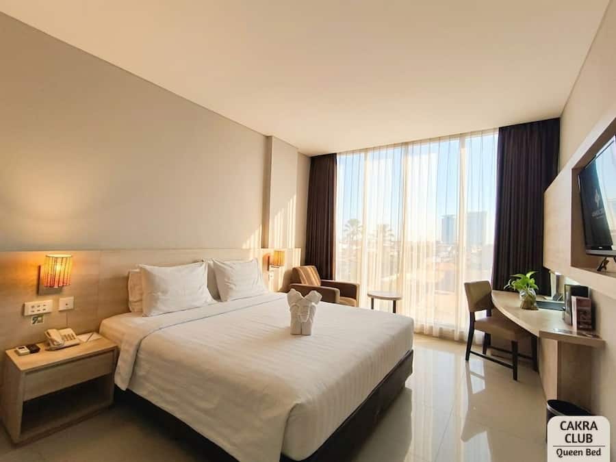 Club Double Room | In-room safe, free WiFi, bed sheets, wheelchair access