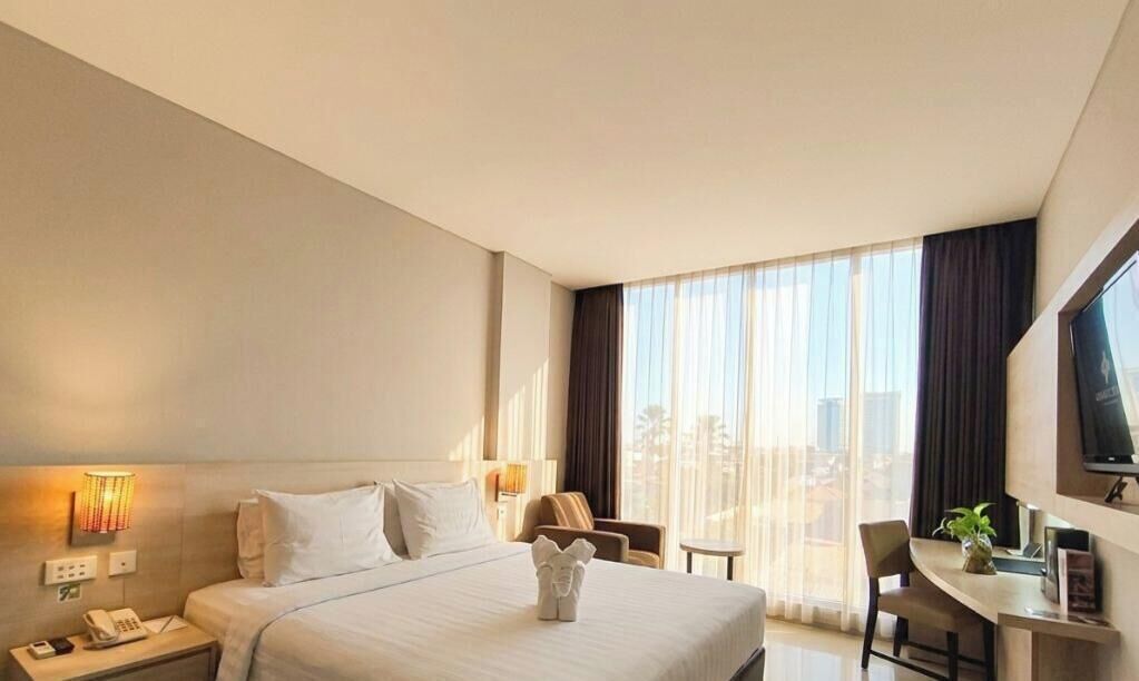 Chambre Club double | Coffre-fort, accès au Wi-Fi (inclus), literie fournie