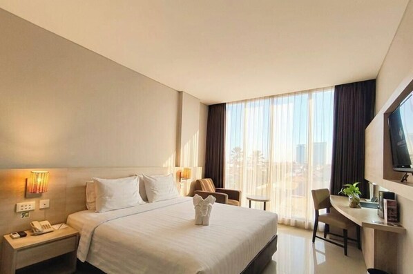 Deluxe Double Room - Grand Cakra Hotel (Malang)