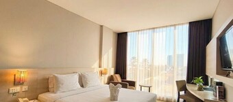 Grand Cakra Hotel