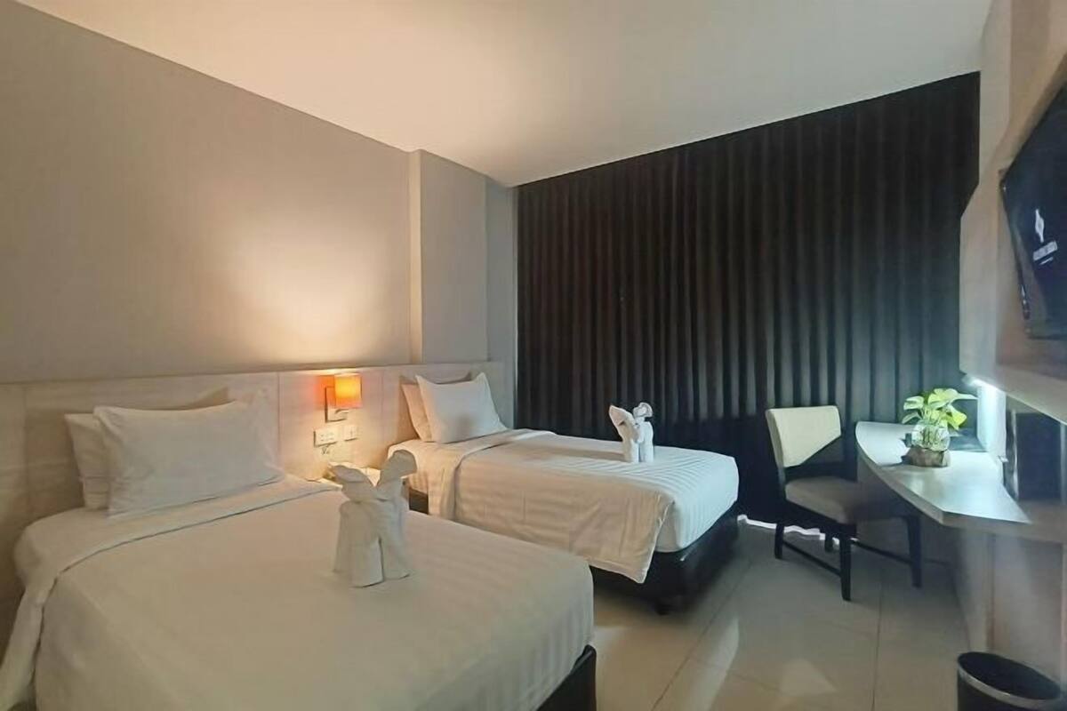 In-room safe, free WiFi, bed sheets, wheelchair access