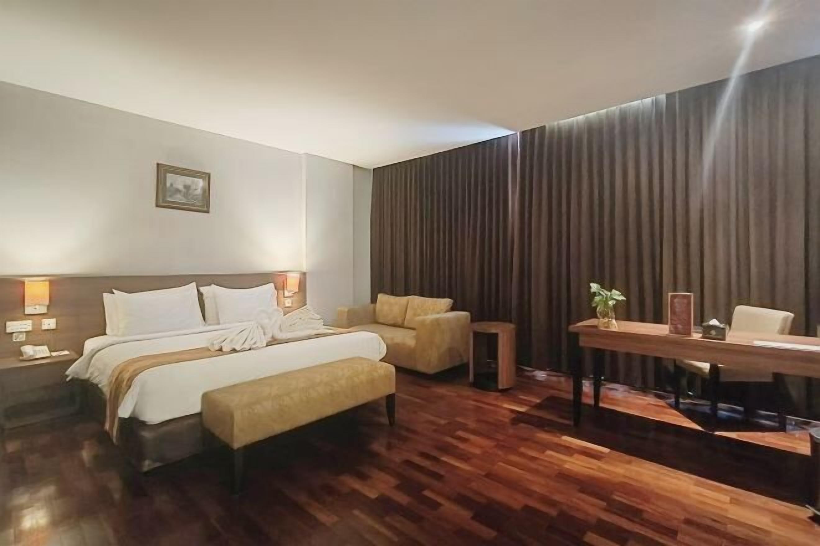 In-room safe, free WiFi, bed sheets, wheelchair access