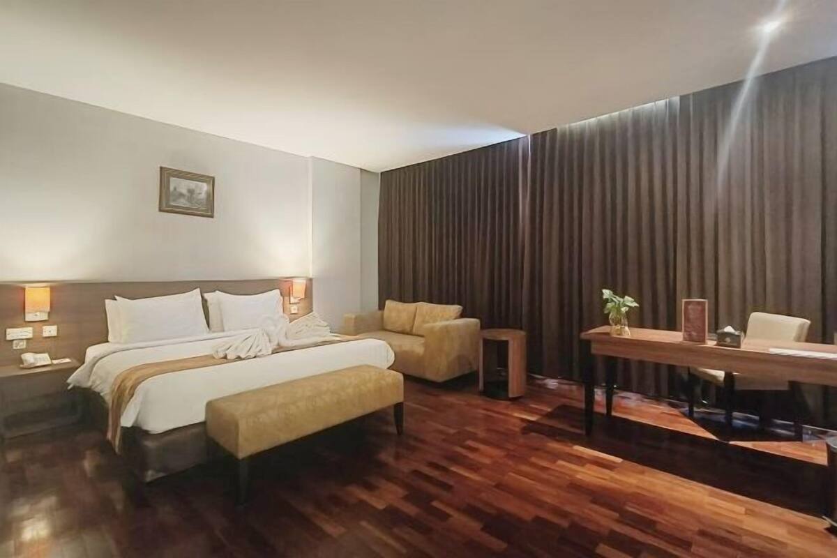 In-room safe, free WiFi, bed sheets, wheelchair access